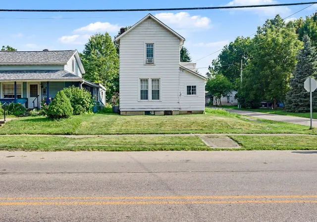 1st image of 527 E 4th St, Marysville, OH 43040 | MLS# 226028973