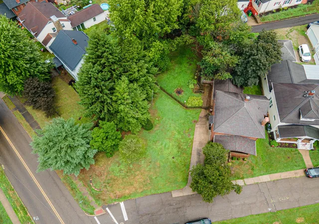38th image of 1518 Prospect St, Coshocton, OH 43812 | MLS# 226028992