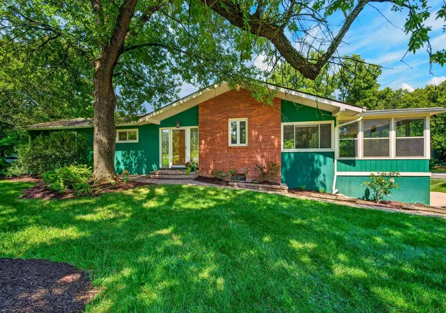 Photo 1 of Sale Pending at 2709 Fishinger Rd, Columbus, OH 43221 | MLS# 226029108 | Listing updated on 2026-09-03