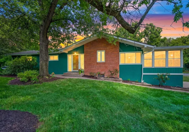 Photo 2 of Sale Pending at 2709 Fishinger Rd, Columbus, OH 43221 | MLS# 226029108 | Listing updated on 2026-09-03