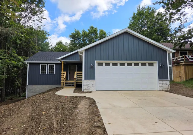 1st image of 942 Country Club Dr, Howard, OH 43028 | MLS# 226029004