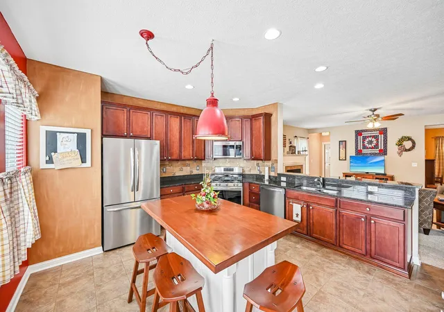 Photo 4 of Sale Pending at 769 Woodbend Dr #255, Westerville, OH 43082 | MLS# 226029023 | Listing updated on 2026-08-07