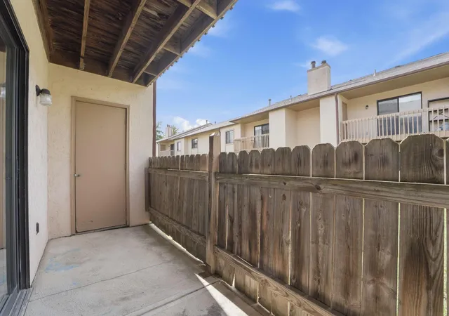 2nd image of 2279 Hedgerow, Columbus, OH 43220