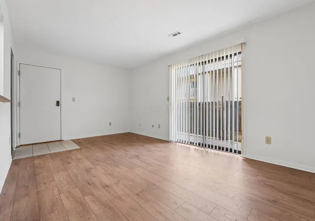 4th image of 2279 Hedgerow, Columbus, OH 43220