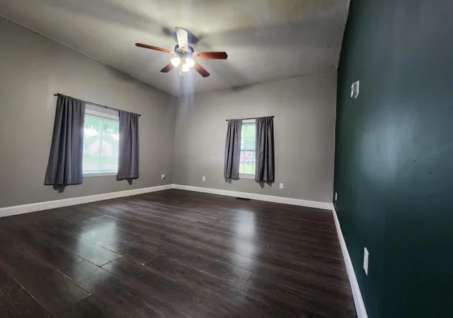 Photo 4 of Single family home for sale at 990 Woodlawn Ave, Newark, OH 43055 | MLS# 226029099 | Listing updated on 2026-09-14