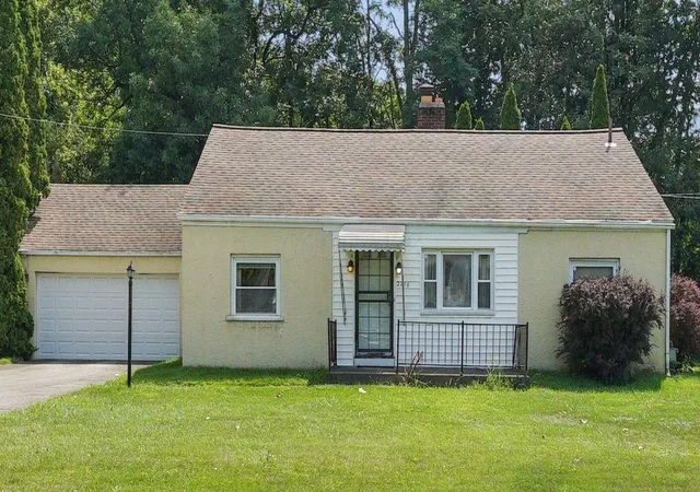 1st image of 2716 Fairwood Ave, Columbus, OH 43207 | MLS# 226029098