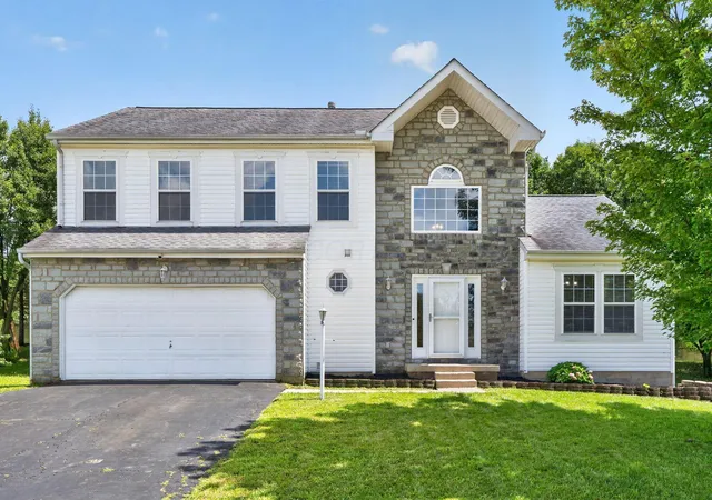 1st image of 156 Knights Bridge Dr E, Pickerington, OH 43147 | MLS# 226029110