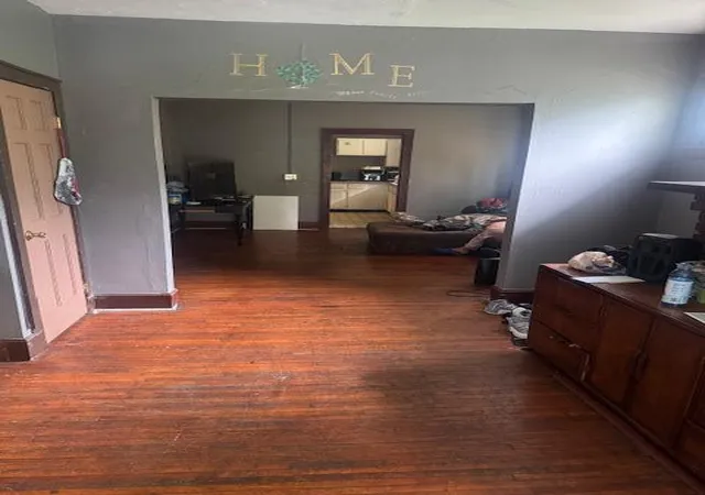 Photo 2 of Single family home for sale at 1499 Loretta Ave, Columbus, OH 43211 | MLS# 226029120 | Listing updated on 2026-08-15