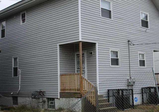 2nd image of 1591 Cleveland Ave, Columbus, OH 43211