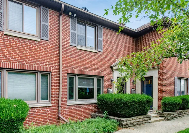4th image of 712 Overbrook Dr, Columbus, OH 43214