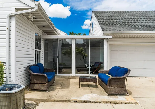 3rd image of 2384 Bloxom St, Grove City, OH 43123 | MLS# 226029978