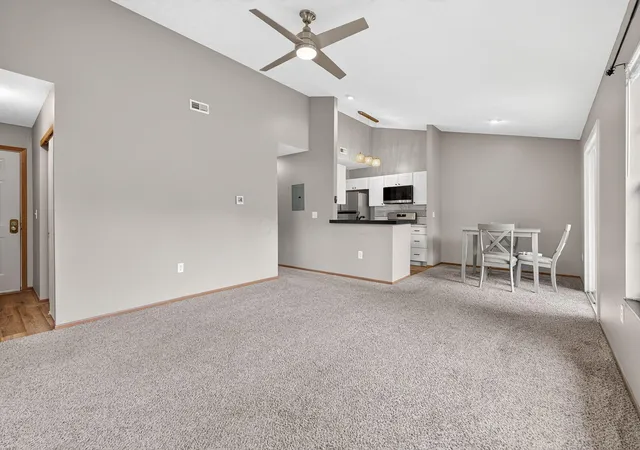 Listing Photo 5 - Condo for sale in building located at 1107 Coventry Wy, Marysville, OH 43040 - Unit #D