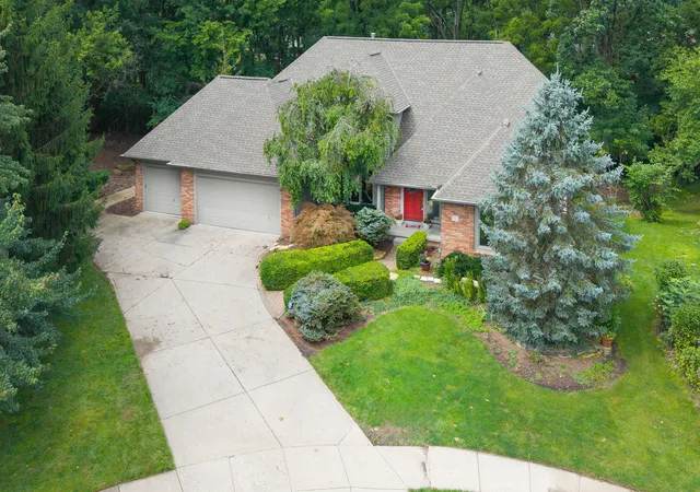 2nd image of 451 Valleyview Ct, Westerville, OH 43081 | MLS# 226029935