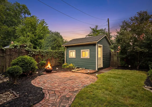 2nd image of 754 Beech St, Columbus, OH 43206 | MLS# 226029170