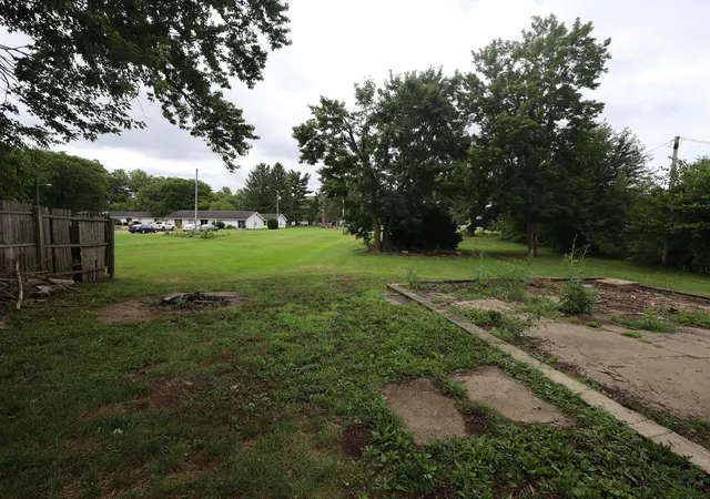 9th image of 539 E State St, Newcomerstown, OH 43832 | MLS# 226029203