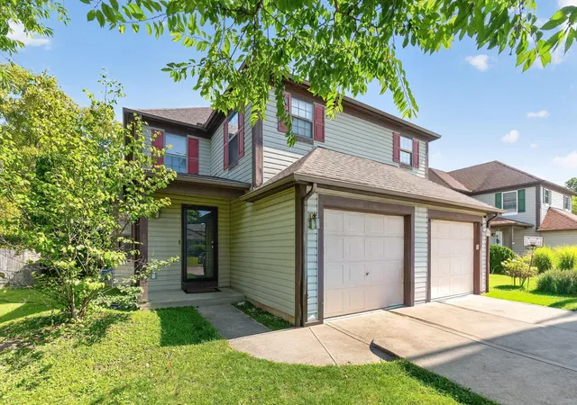 1st image of 1586 Rock Creek Dr, Grove City, OH 43123 | MLS# 226029489