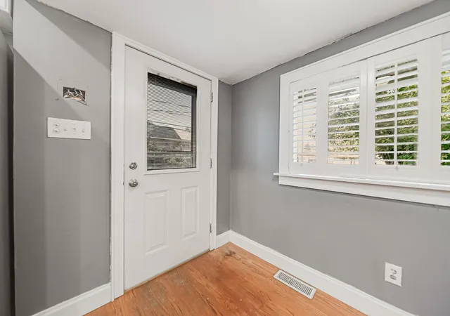 4th image of 799 S Wayne Ave, Columbus, OH 43204 | MLS# 226029388