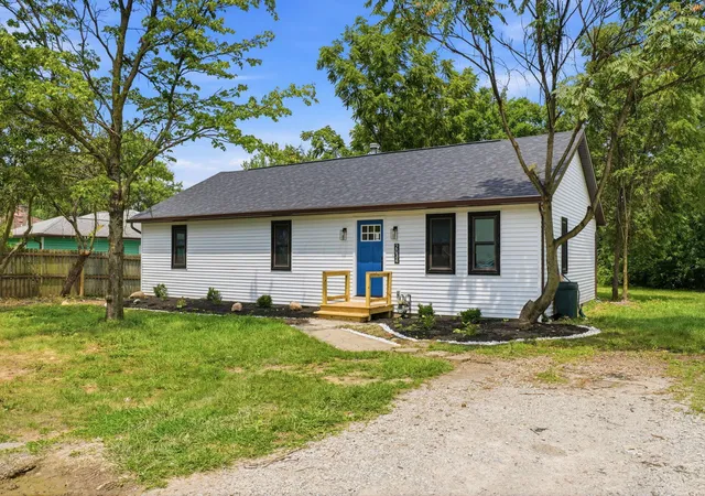 1st image of 2034 Dunbar Dr, Columbus, OH 43224 | MLS# 226029226