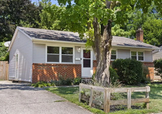 1st image of 5390 Mountville Ave, Columbus, OH 43232 | MLS# 226029378