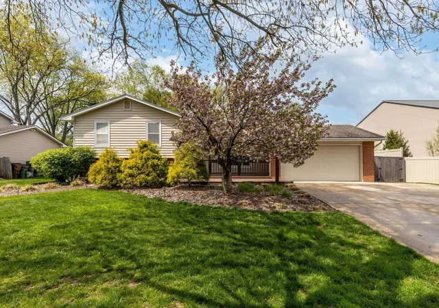 Photo 1 of Single family home for sale at 6847 Mcvey Blvd, Columbus, OH 43235 | MLS# 226038308 | Listing updated on 2026-10-26