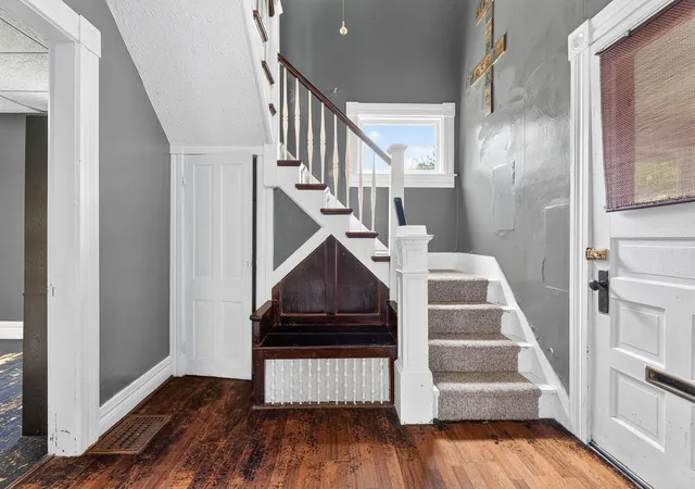 Photo 3 of Single family home for sale at 413 E Brown Ave, Bellefontaine, OH 43311 | MLS# 226030248 | Listing updated on 2026-09-16