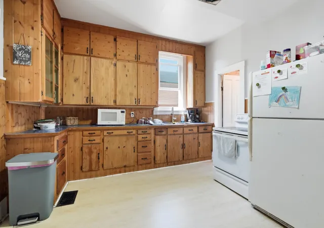 Photo 3 of House for sale at 517 Woodlawn Ave, Bucyrus, OH 44820 | MLS# 226029720 | Listing updated on 2026-08-25