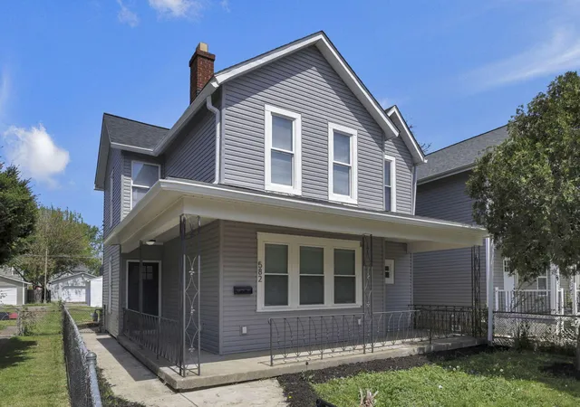 2nd image of 582 Siebert St, Columbus, OH 43206 | MLS# 226029559