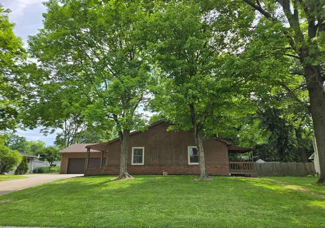 Photo 1 of Single family home for sale at 340 Broken Arrow, Columbus, OH 43230 | MLS# 226029244 | Listing updated on 2026-08-28