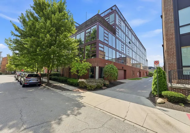 4th image of 367 Auden Ave #304, Columbus, OH 43215 | MLS# 226029280