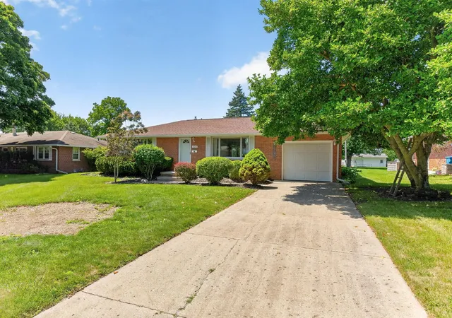 Photo 3 of Single family home for sale at 108 Pleasant Dr, Bellefontaine, OH 43311 | MLS# 226029531 | Listing updated on 2026-09-27
