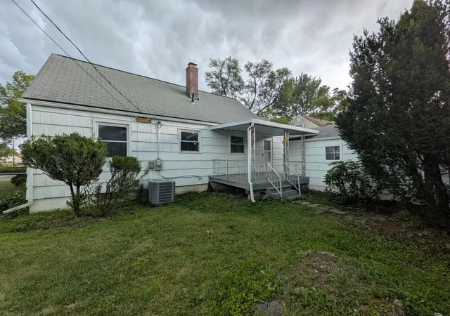 Photo 3 of Single family home for sale at 3205 Hamilton Ave, Columbus, OH 43224 | MLS# 226029262 | Listing updated on 2026-08-25