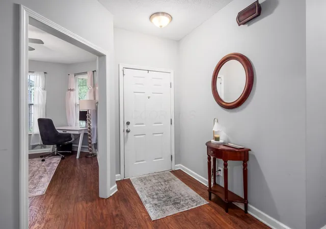 Listing Photo 4 - Condo for sale in building located at 6572 Portrait Cir, Westerville, OH 43081