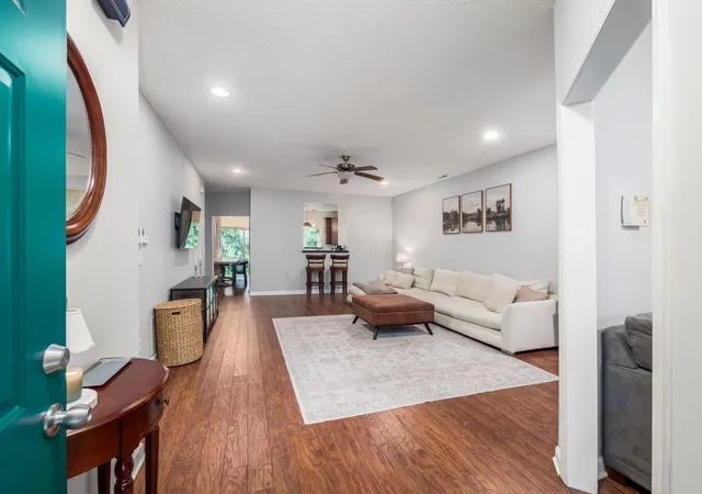 Listing Photo 5 - Condo for sale in building located at 6572 Portrait Cir, Westerville, OH 43081