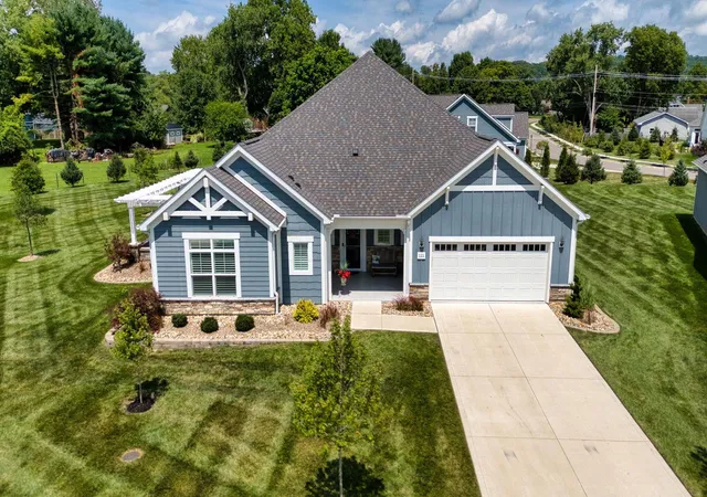 1st image of 111 Glenshire Ct, Granville, OH 43023 | MLS# 226029593