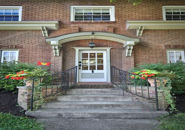 3rd image of 1885 Bryden Rd, Columbus, OH 43205 | MLS# 226029540