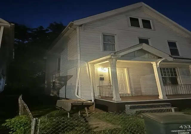 2nd image of 433 Oakwood Ave, Columbus, OH 43205 | MLS# 226029264