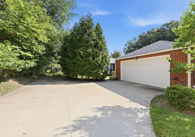 4th image of 129 S Mulberry St, Granville, OH 43023 | MLS# 226029288