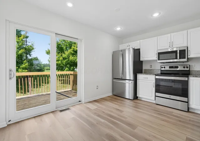 Photo 4 of Single family home for sale at 1079 Shady Lake Dr, Columbus, OH 43228 | MLS# 226029525 | Listing updated on 2026-09-14