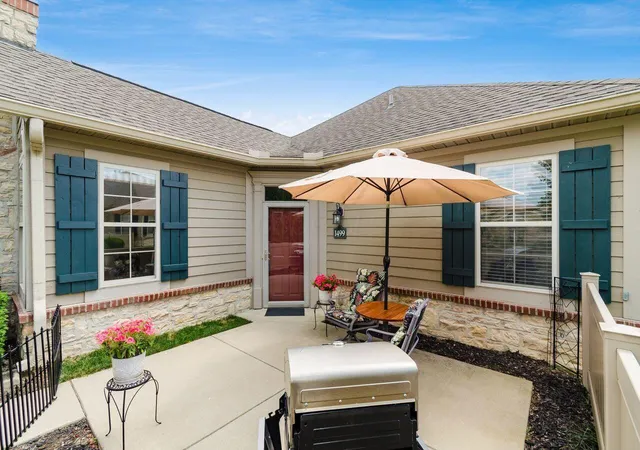 Listing Photo 4 - Condo for sale in building located at 1499 Cascade Dr, Grove, OH 43123 - Unit #24