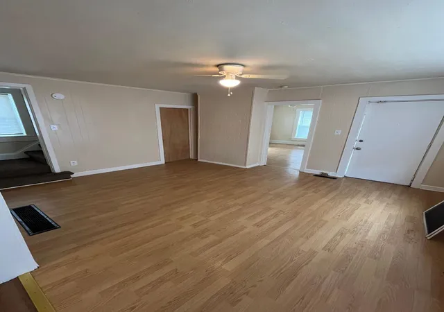 2nd image of 1303 E Weber Rd, Columbus, OH 43211 | MLS# 226029292