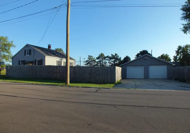 Photo 3 of Single family home for sale at 731 Rush Ave, Bellefontaine, OH 43311 | MLS# 226029298 | Listing updated on 2026-09-22