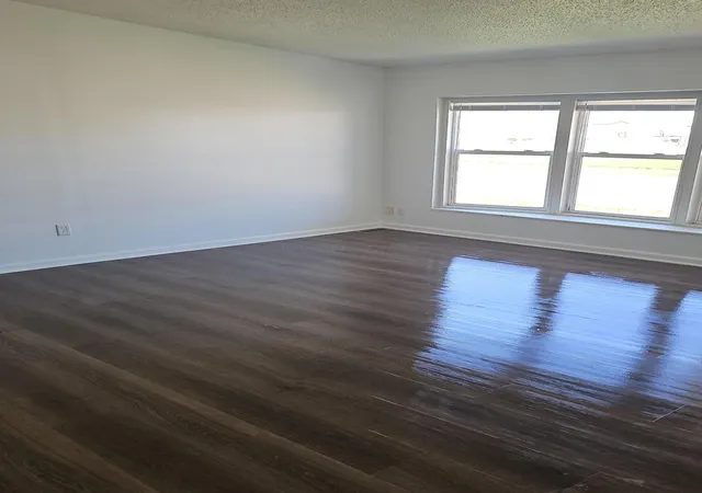 2nd image of 215 Rona Blvd, Pataskala, OH 43062 | MLS# 226029302