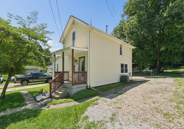 Photo 3 of Single family home for sale at 133 Arney Ave, Lancaster, OH 43130 | MLS# 226029447 | Listing updated on 2026-10-06