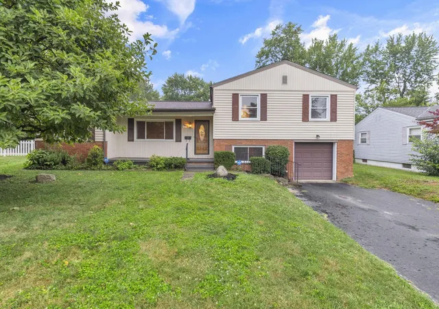 2nd image of 6676 Red Fox Rd, Reynoldsburg, OH 43068 | MLS# 226029317