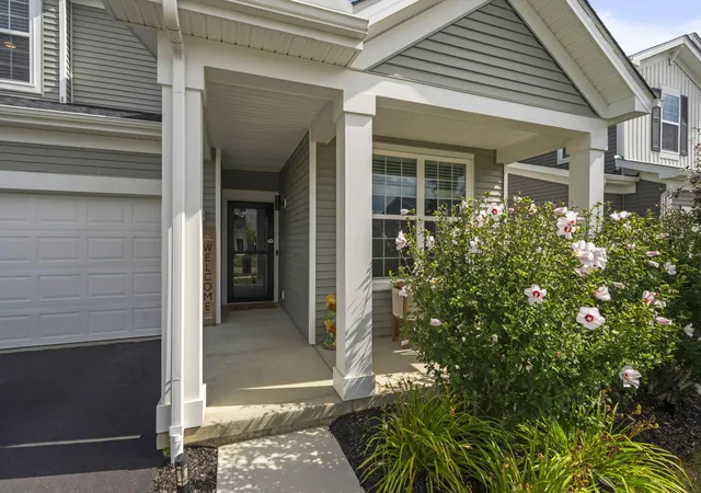 2nd image of 3812 Park St, Grove City, OH 43123 | MLS# 226029392
