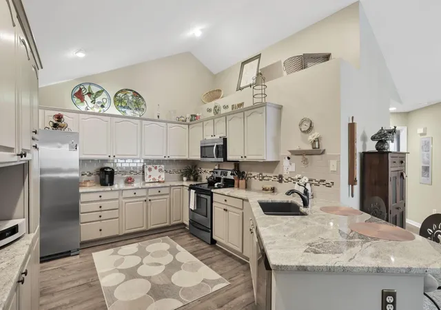 Photo 3 of Condo for sale at 100 Stonegate Dr, Pataskala, OH 43062 | MLS# 226029466 | Listing updated on 2026-09-19