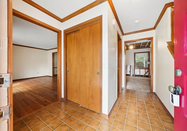 4th image of 6981 Perry Dr, Worthington, OH 43085 | MLS# 226029408