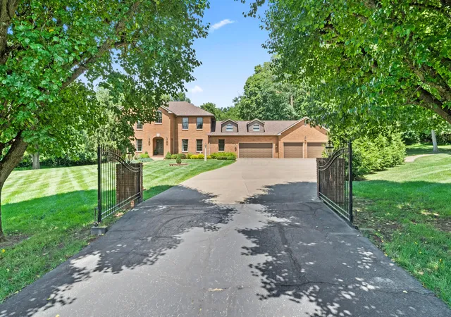 1st image of 225 Falcon Dr, Chillicothe, OH 45601 | MLS# 226029420