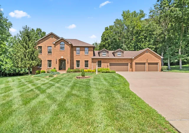 2nd image of 225 Falcon Dr, Chillicothe, OH 45601 | MLS# 226029420