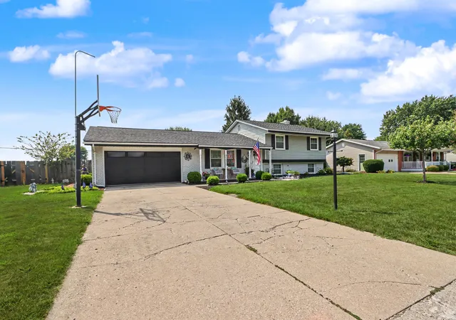 Photo 49 of Sale Pending at 1453 Rosedale Ave, Bucyrus, OH 44820 | MLS# 226029374 | Listing updated on 2026-08-27